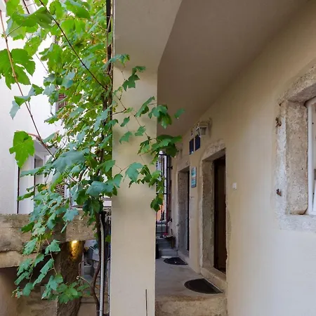 Under Ancient Roofs Apartment