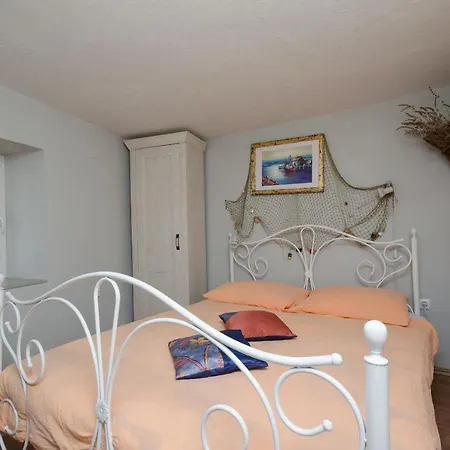 Under Ancient Roofs Apartment