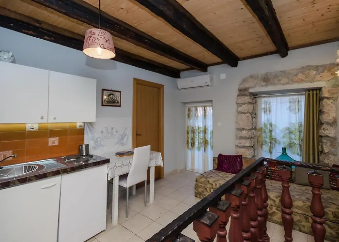 Under Ancient Roofs *